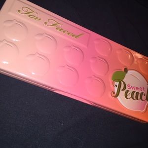 Too Faced Sweet Peach Palette